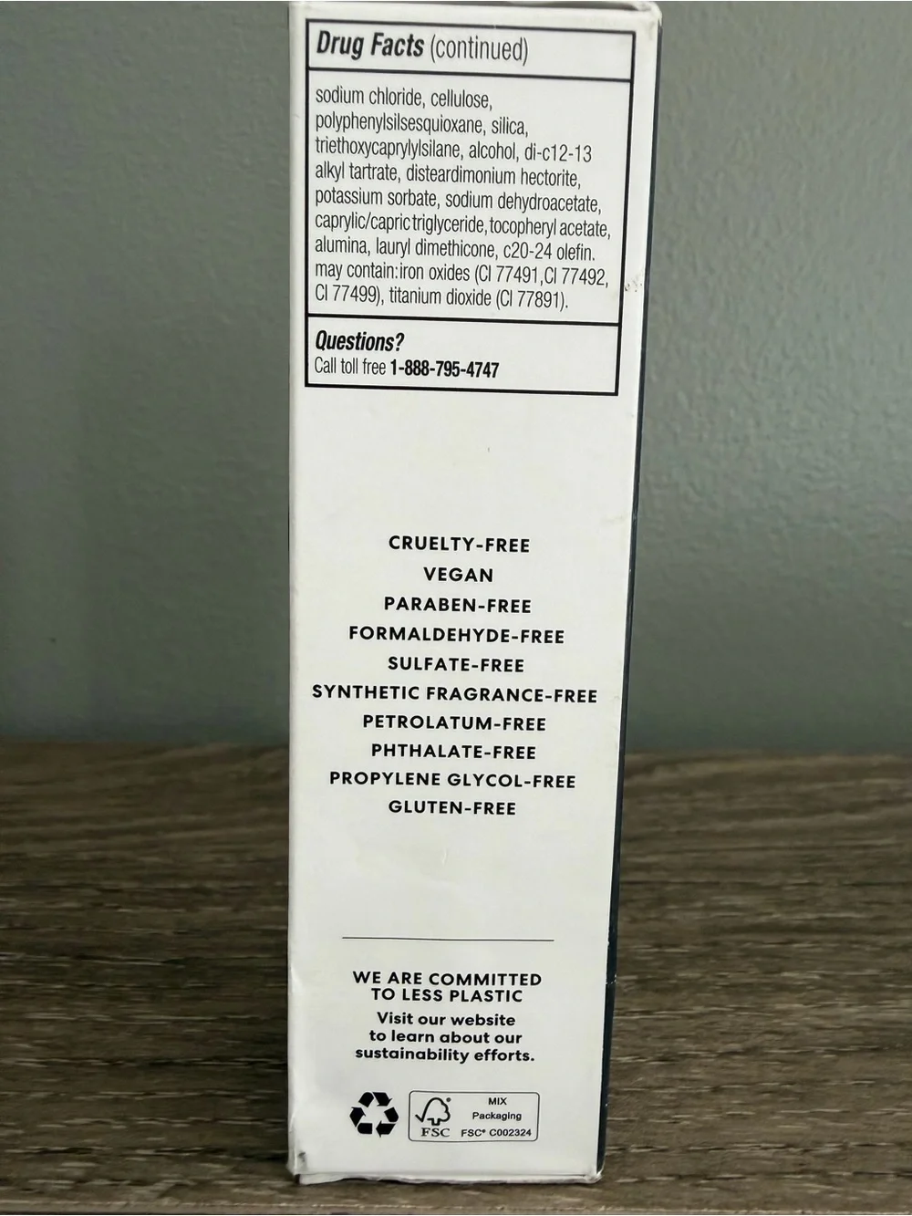 bareMinerals BAREPRO Matte Liquid Foundation -light neutral 28